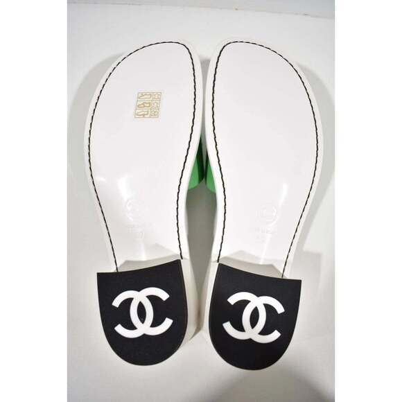 Chanel 22S Green Calfskin Leather White CC Logo Mules Slide Sandal Heel Flat 37 - Picture 12 of 12
